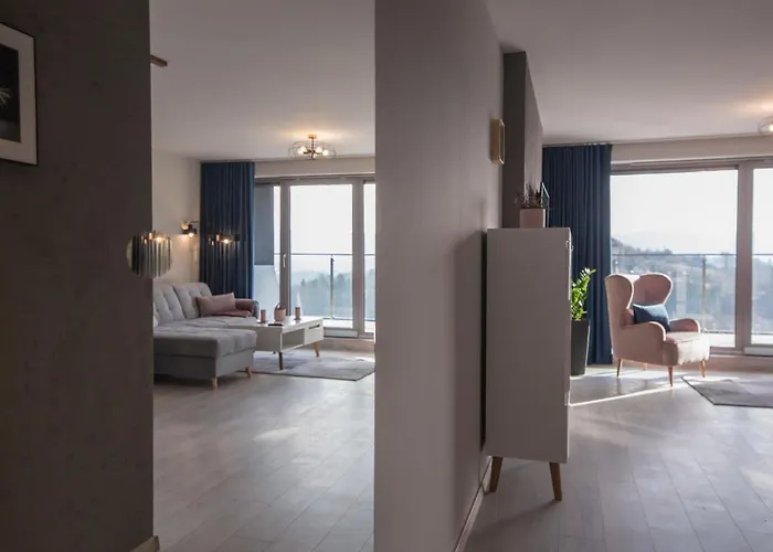 Bukowa With Parking And Mountain View In By Renters דירה