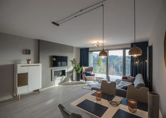 Bukowa With Parking And Mountain View In By Renters דירה ויסלאו